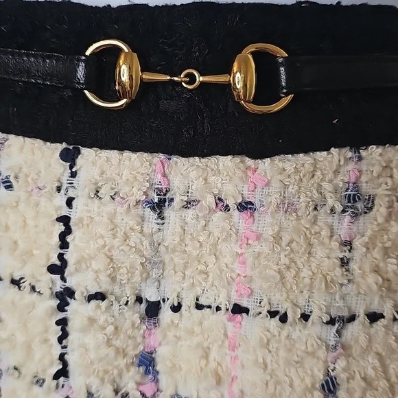 Gucci Patterned Tweed Mini Skirt in White - Picture 3 of 12